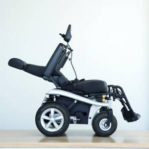 S230 Akülü Tekerlekli Sandalye - (1)